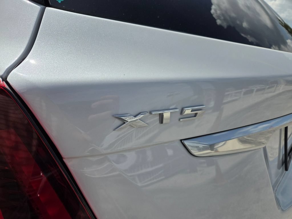 Used 2024 Cadillac XT5 Premium Luxury FWD image 12