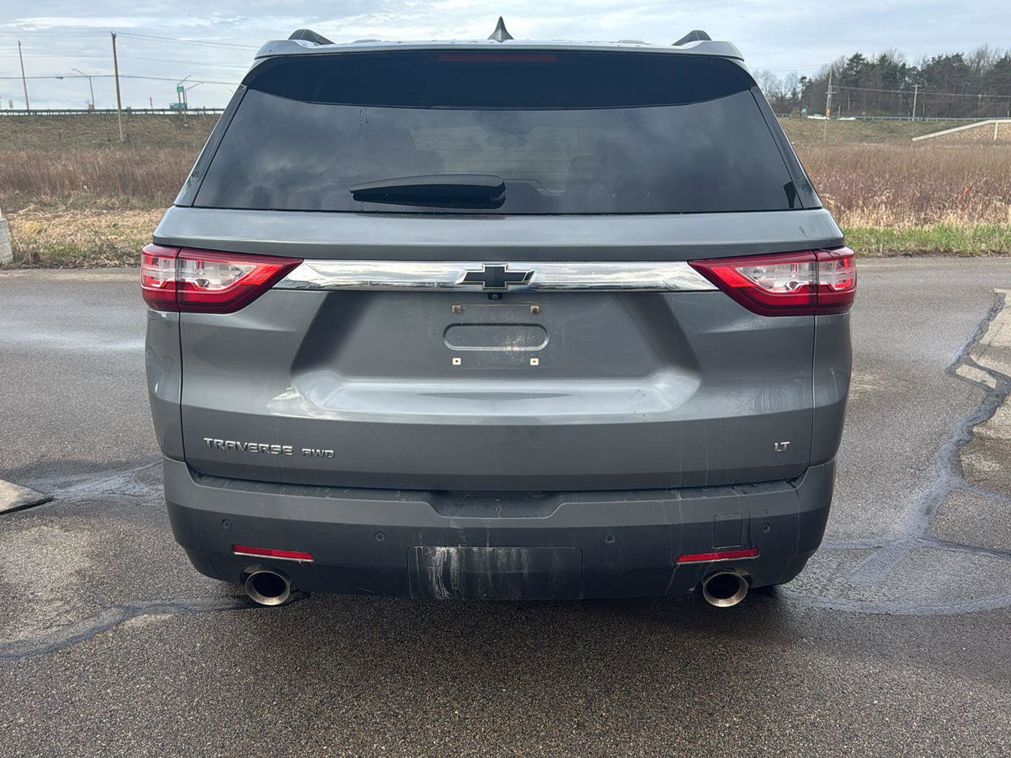 Used 2020 Chevrolet Traverse LT w/ LPO, Black Accent Package image 4