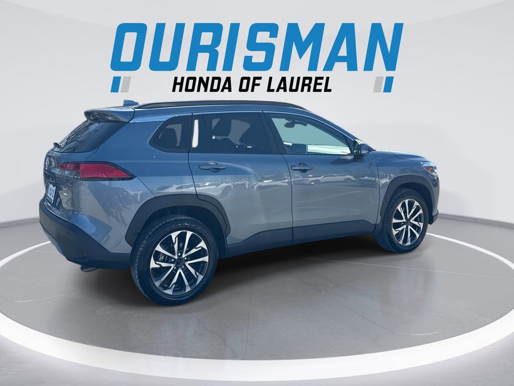 Used 2023 Toyota Corolla Cross XLE image 8