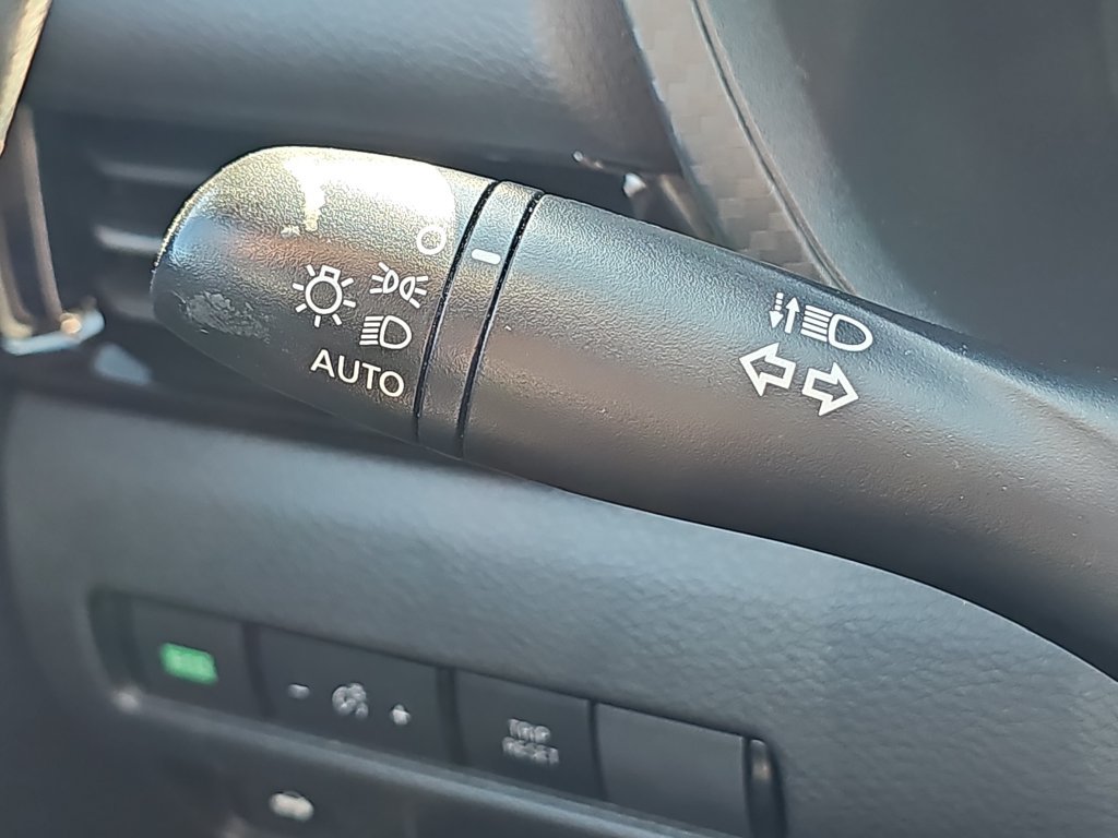 Used 2020 Nissan Sentra SV FWD image 35