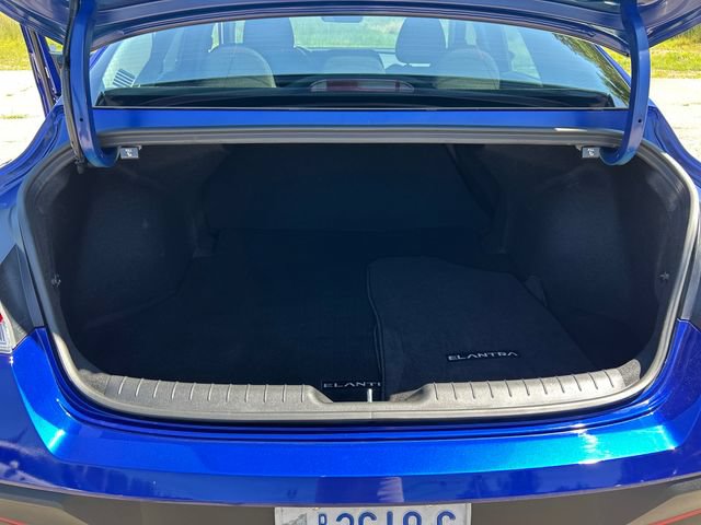 Certified 2024 Hyundai Elantra SE FWD image 25