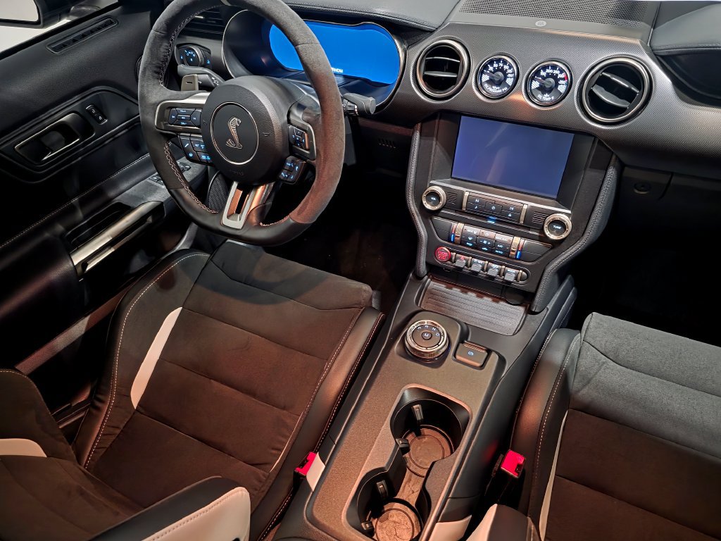 Used 2022 Ford Mustang Shelby GT500 w/ Technology Package RWD image 12
