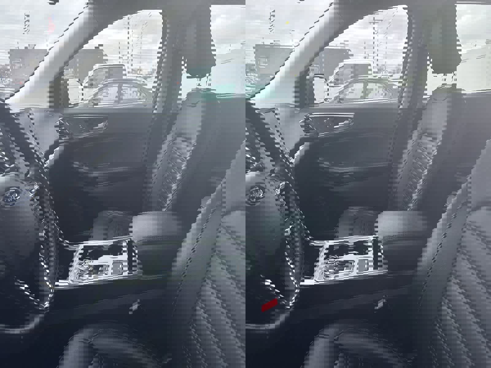 Used 2023 Ford Edge SEL image 28