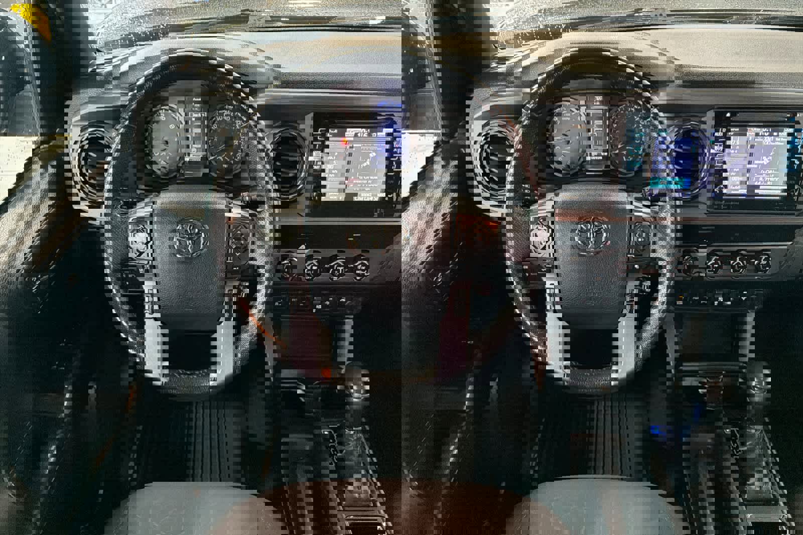 Used 2019 Toyota Tacoma TRD Sport image 16