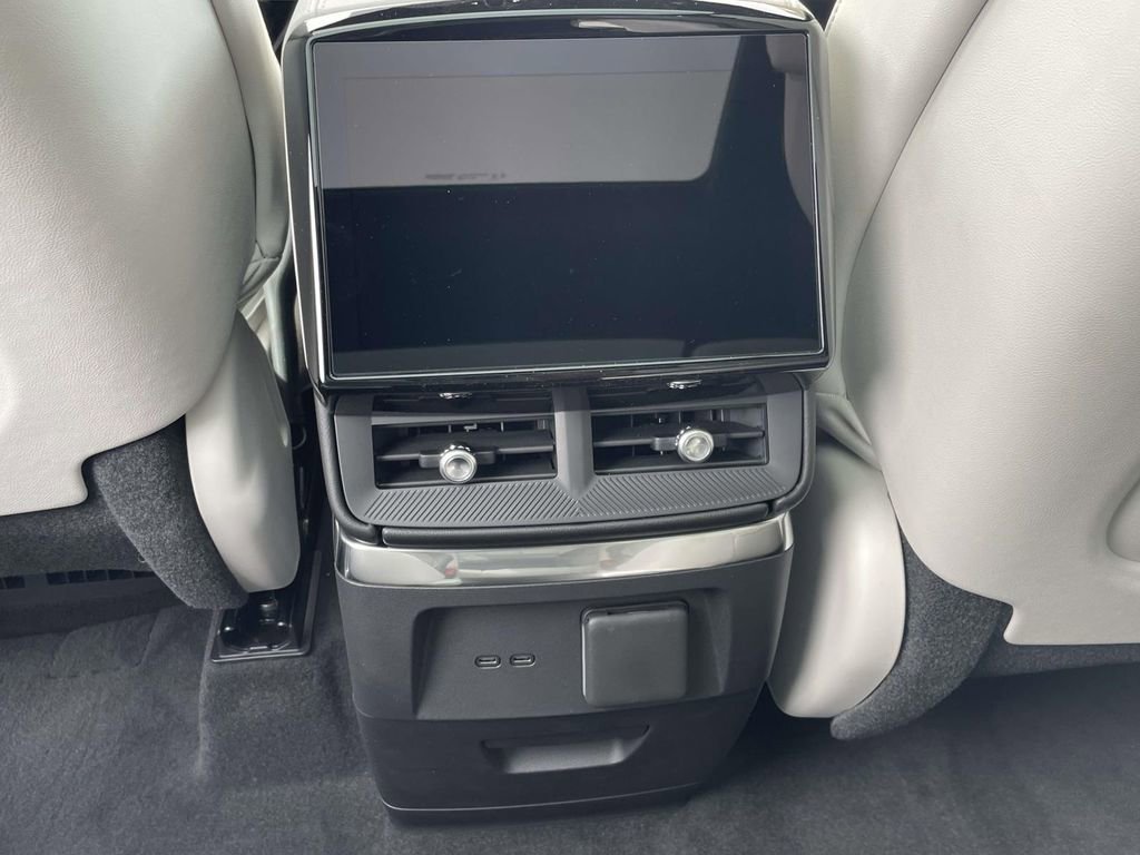 New 2026 Cadillac Vistiq Sport image 13