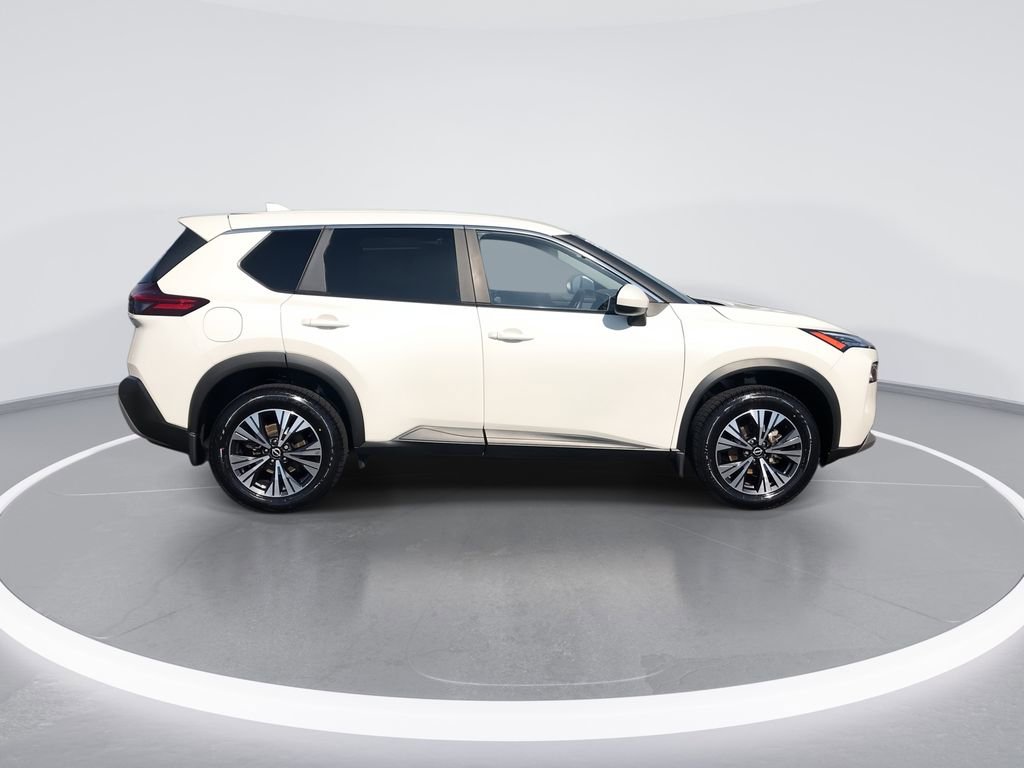 Used 2023 Nissan Rogue SV image 9