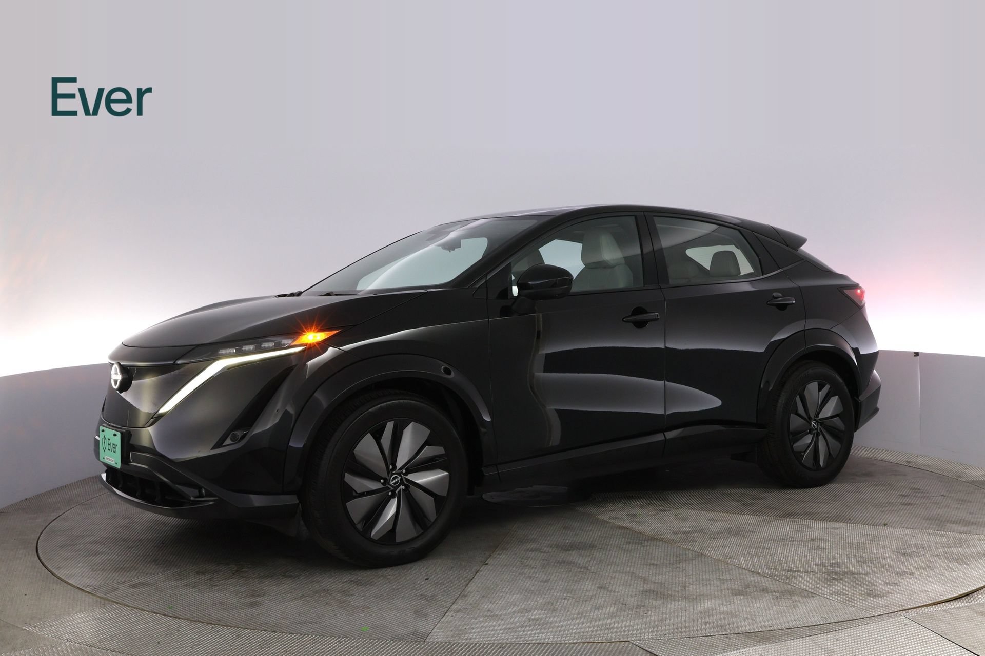 Used 2024 Nissan Ariya AWD image 18