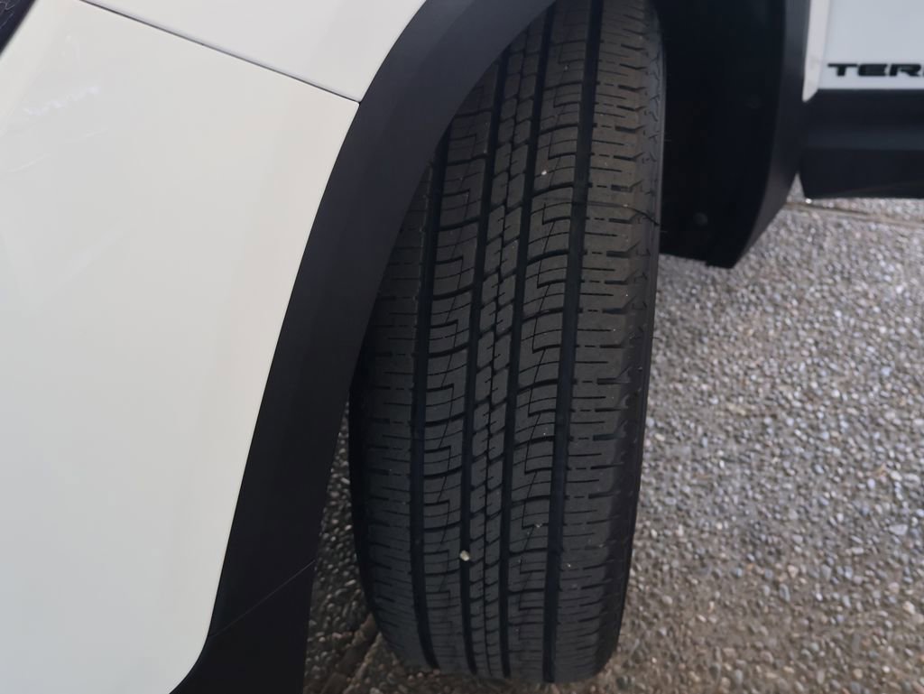 Used 2020 GMC Terrain SLE w/ Elevation Edition image 33