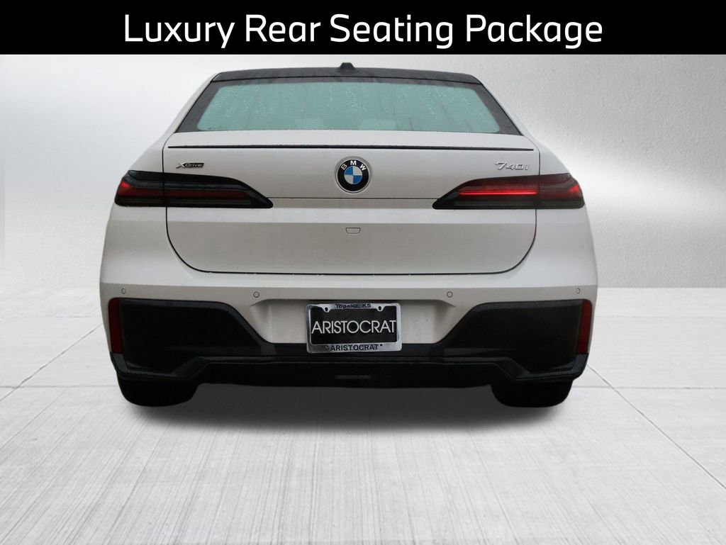 New 2026 BMW 740i xDrive w/ Executive Package image 8