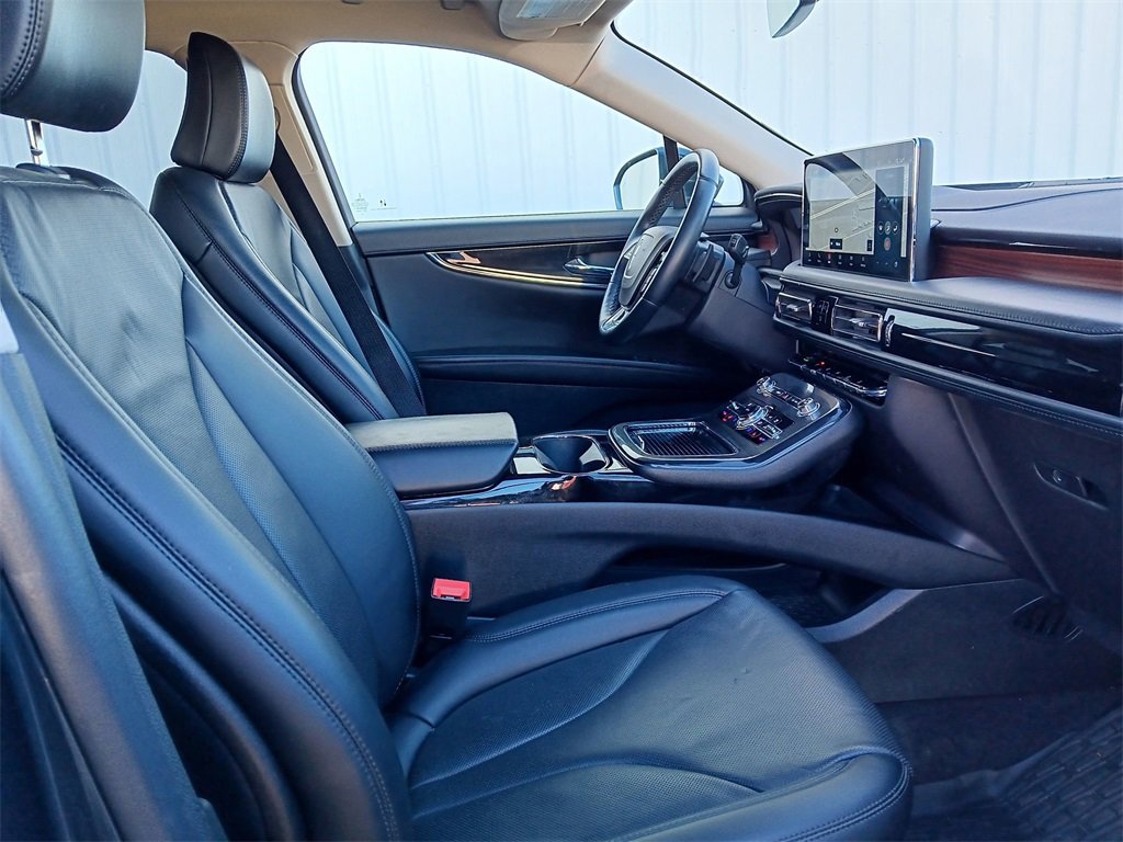 Used 2023 Lincoln Nautilus Reserve w/ Equipment Group 201A image 32