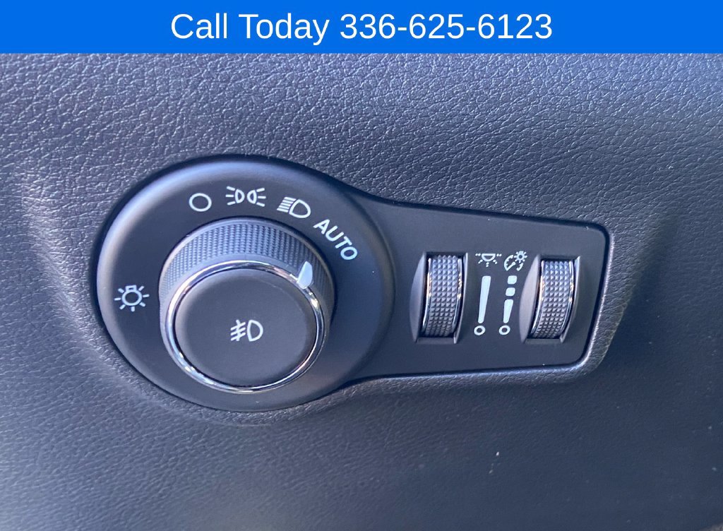 New 2026 Jeep Compass Limited AWD/4WD image 16