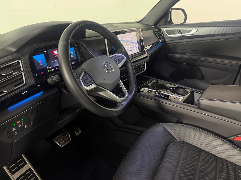 Used 2024 Volkswagen Atlas Cross Sport SEL R-Line AWD/4WD image 13