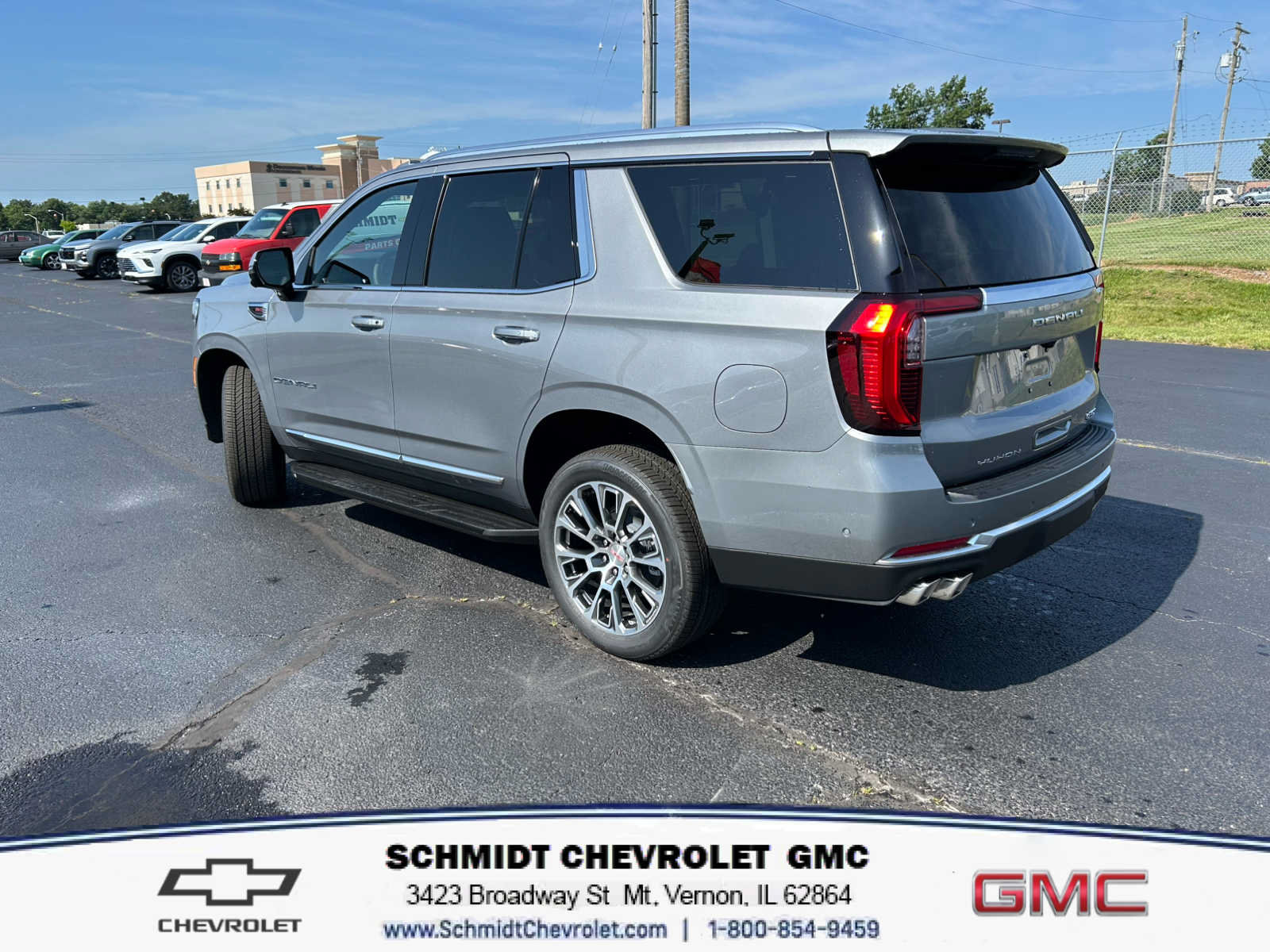New 2026 GMC Yukon Denali AWD/4WD image 3