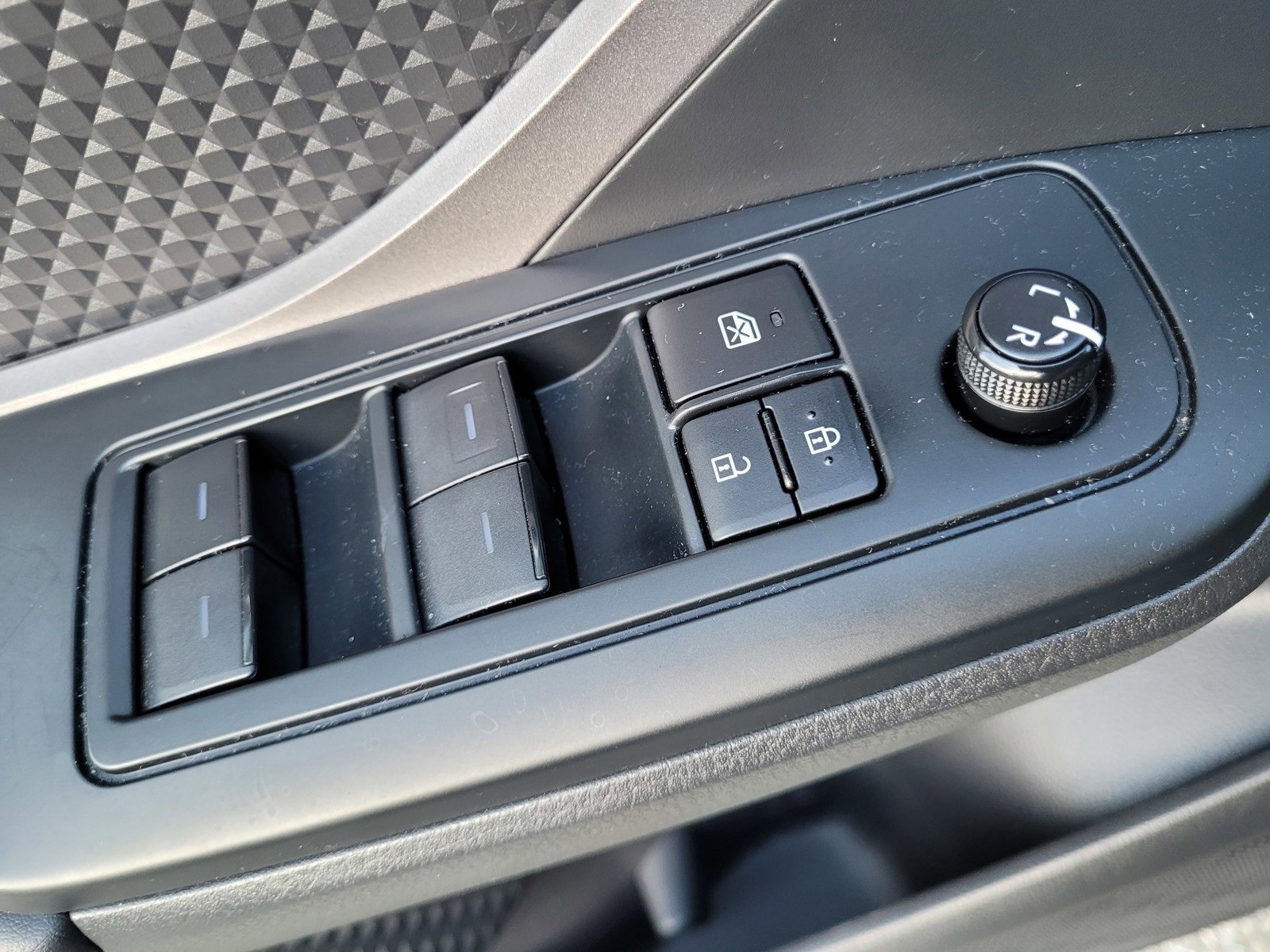 Used 2021 Toyota C-HR LE image 22