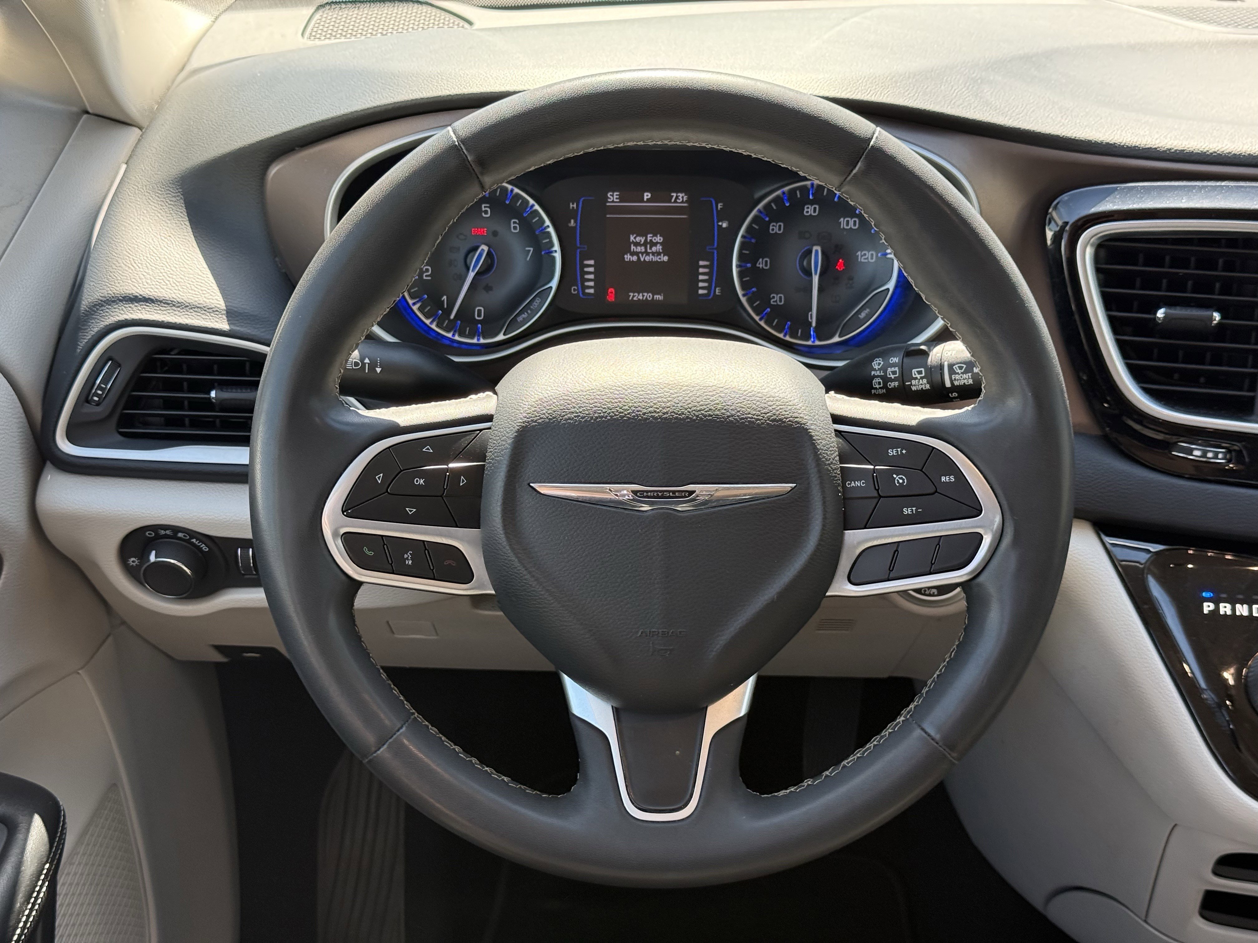 Used 2022 Chrysler Voyager LX image 15