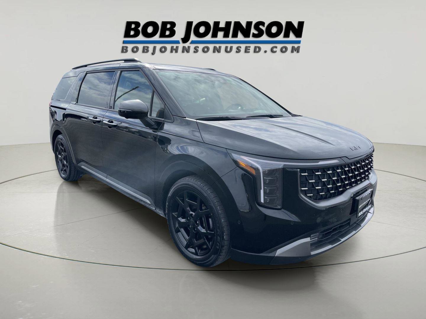 Used 2025 Kia Carnival SX Prestige image 1