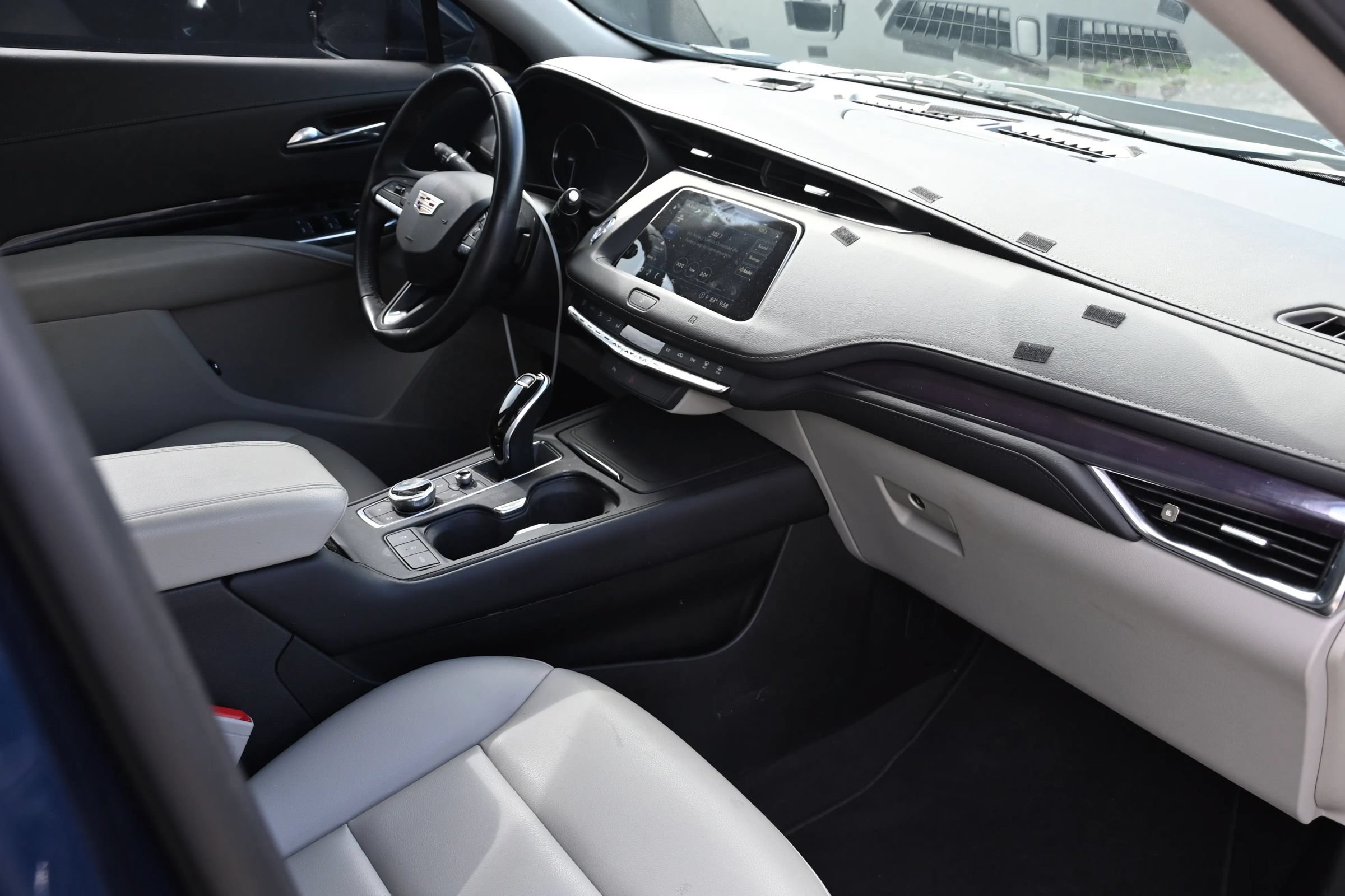 Used 2021 Cadillac XT4 Luxury FWD image 16