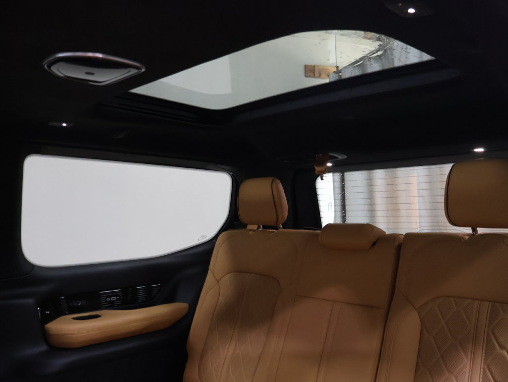 New 2026 Jeep Grand Wagoneer Summit AWD/4WD image 14