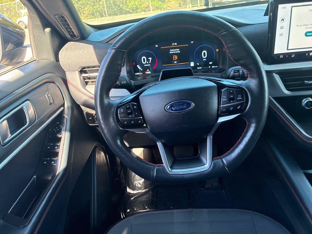 Used 2025 Ford Explorer ST-Line AWD/4WD image 16