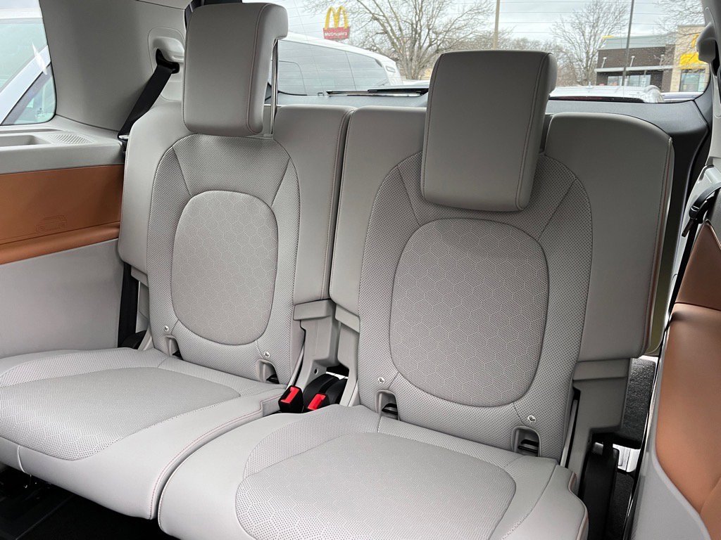 New 2025 Volkswagen ID. Buzz 1st Edition image 15