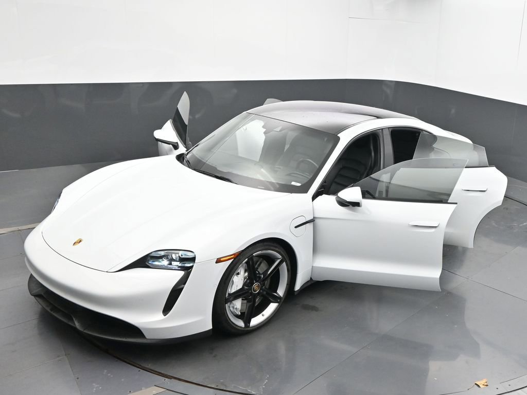 Used 2020 Porsche Taycan 4S image 64