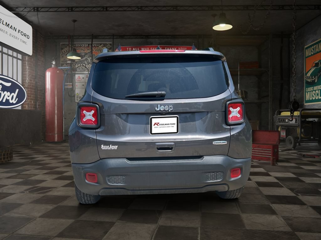 Used 2021 Jeep Renegade Latitude FWD image 5