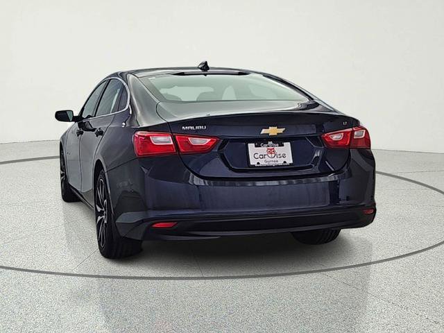 Used 2017 Chevrolet Malibu LT FWD image 5