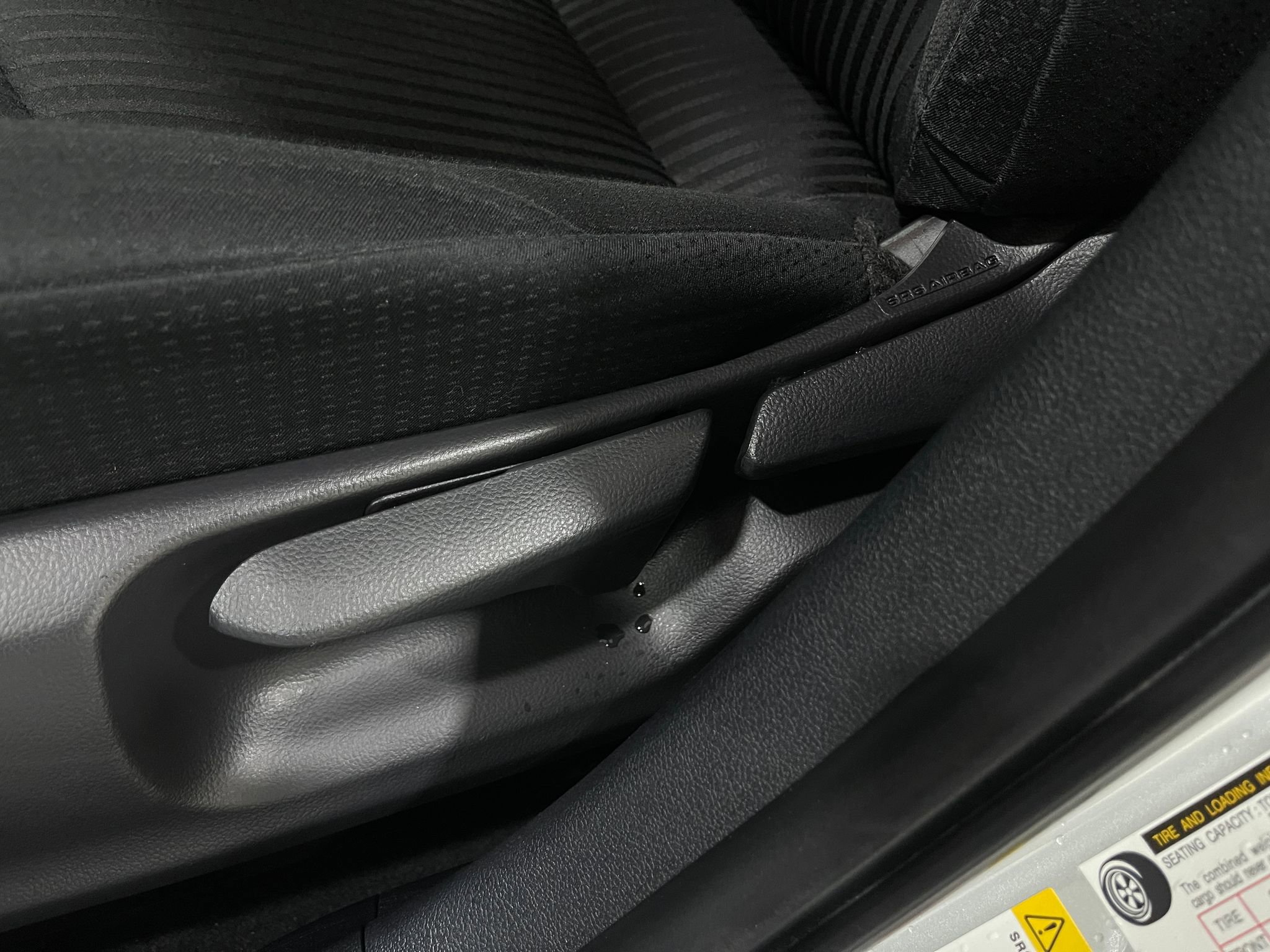 Used 2020 Toyota Prius Prime LE image 15