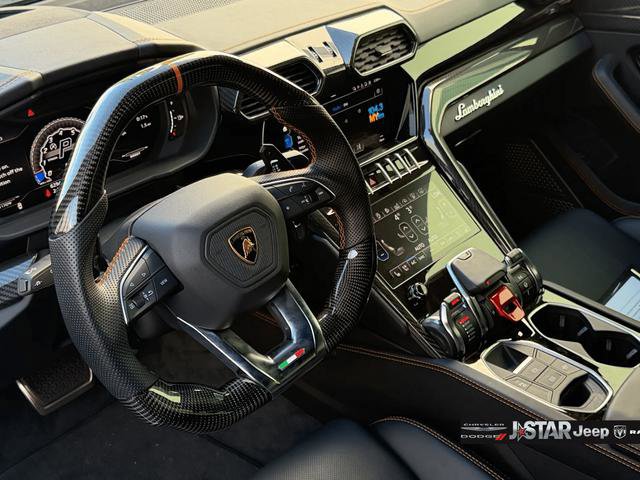 Used 2021 Lamborghini Urus image 13