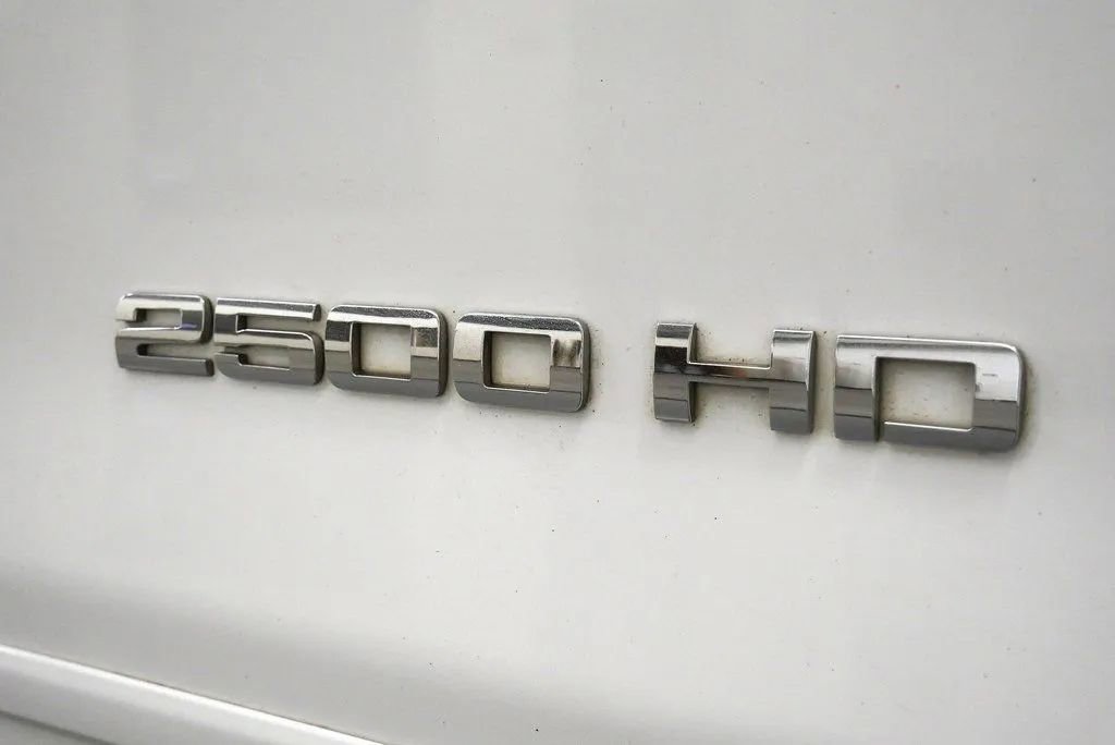 Used 2016 Chevrolet Silverado 2500 LT w/ LT Fleet Convenience Package AWD/4WD image 11