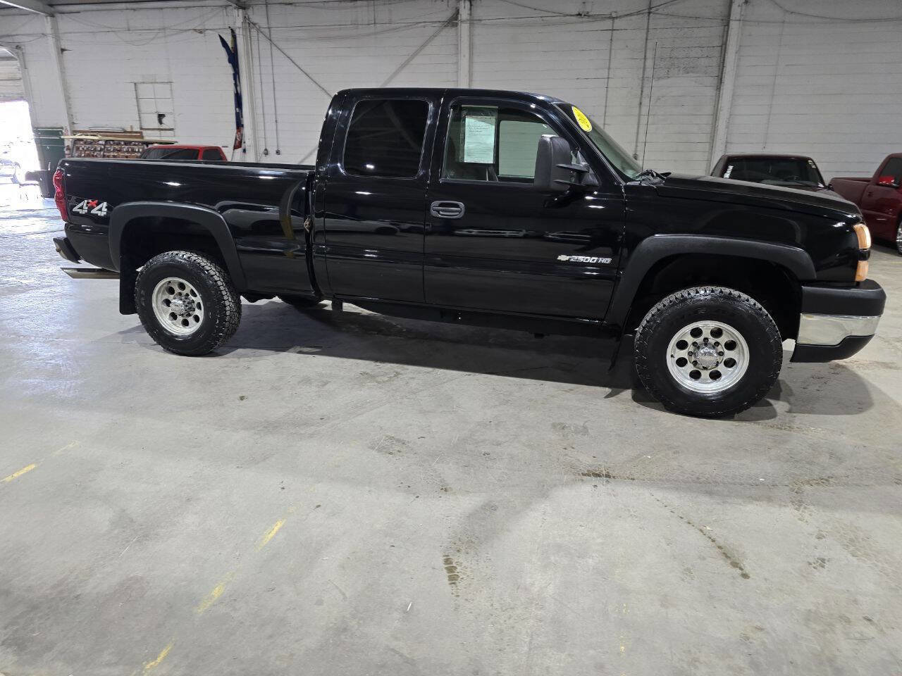 Used 2007 Chevrolet Silverado 2500 LT w/ Snow Plow Prep Package image 18
