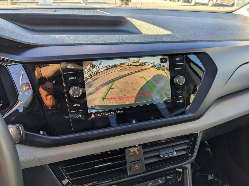 Certified 2023 Volkswagen Taos SE w/ Black Wheel Package image 24