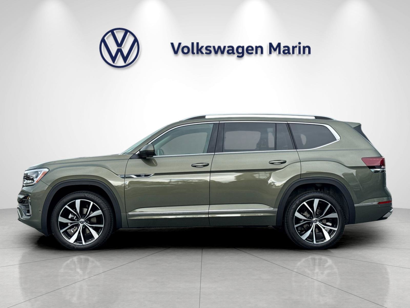 New 2026 Volkswagen Atlas SEL Premium R-Line AWD/4WD image 2