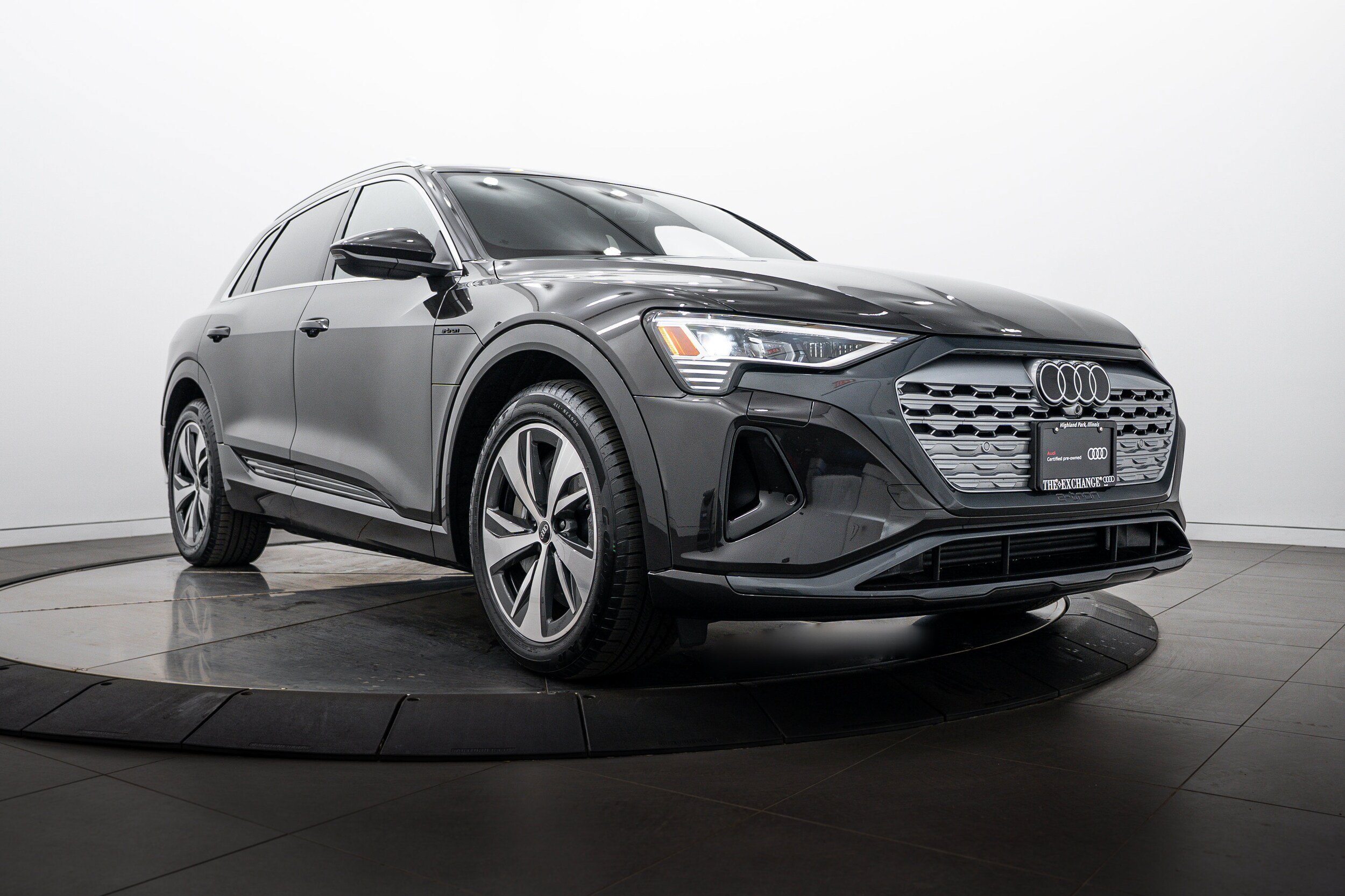 Certified 2024 Audi Q8 e-tron Premium AWD/4WD image 1