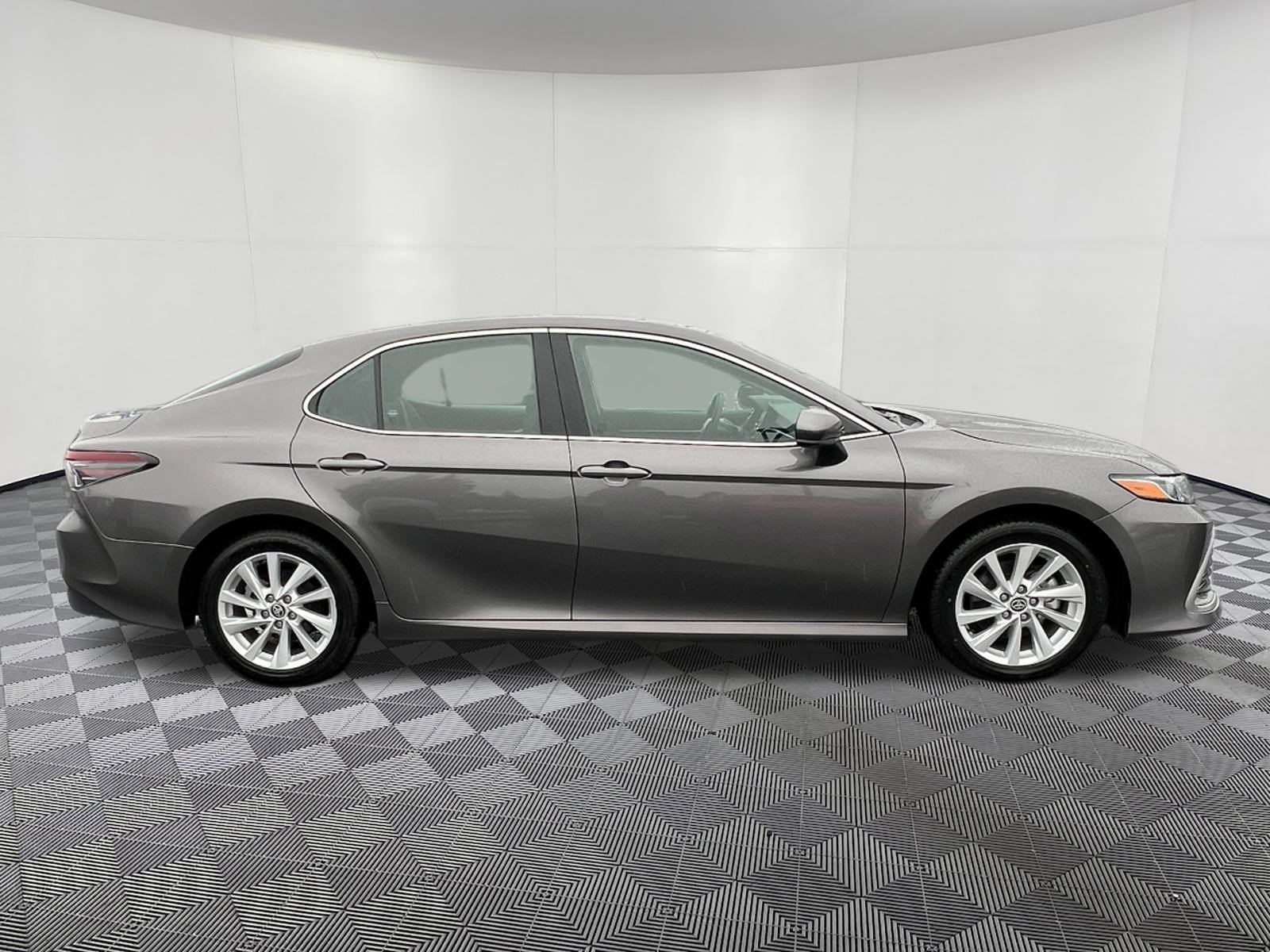 Used 2024 Toyota Camry LE FWD image 7