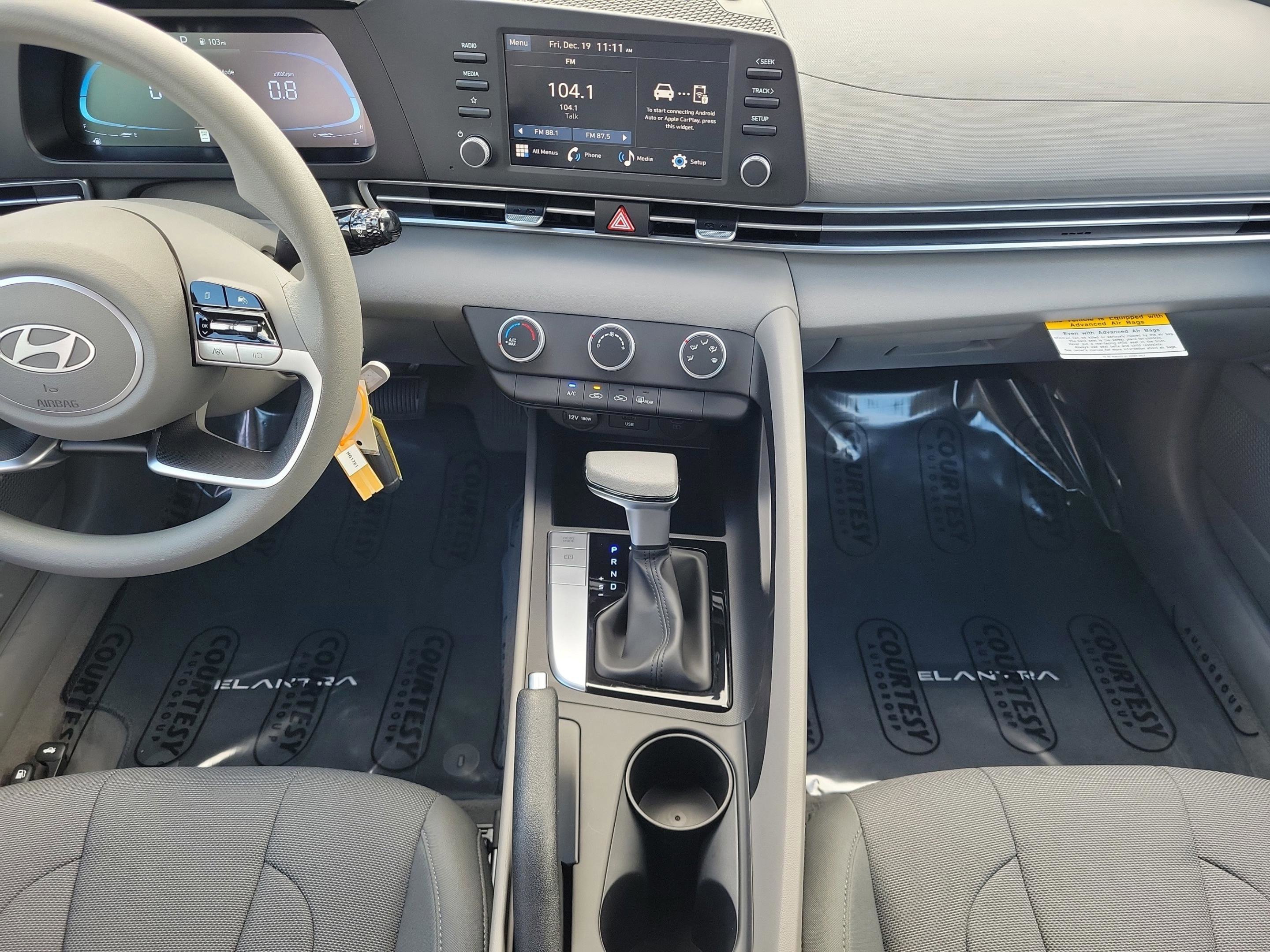 New 2026 Hyundai Elantra SE image 20