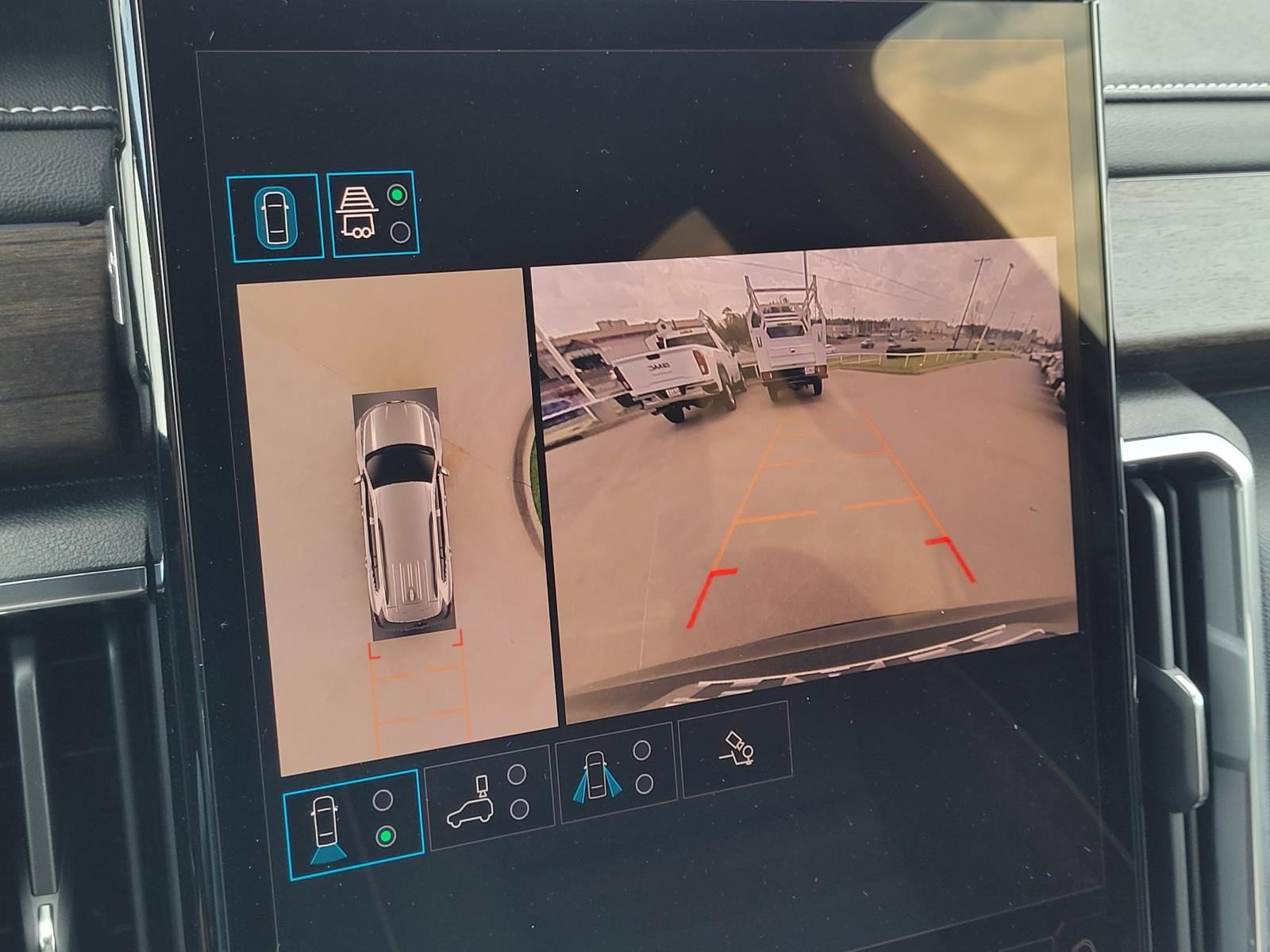 New 2026 GMC Acadia Denali Ultimate w/ LPO, Floor Liner Package AWD/4WD image 19