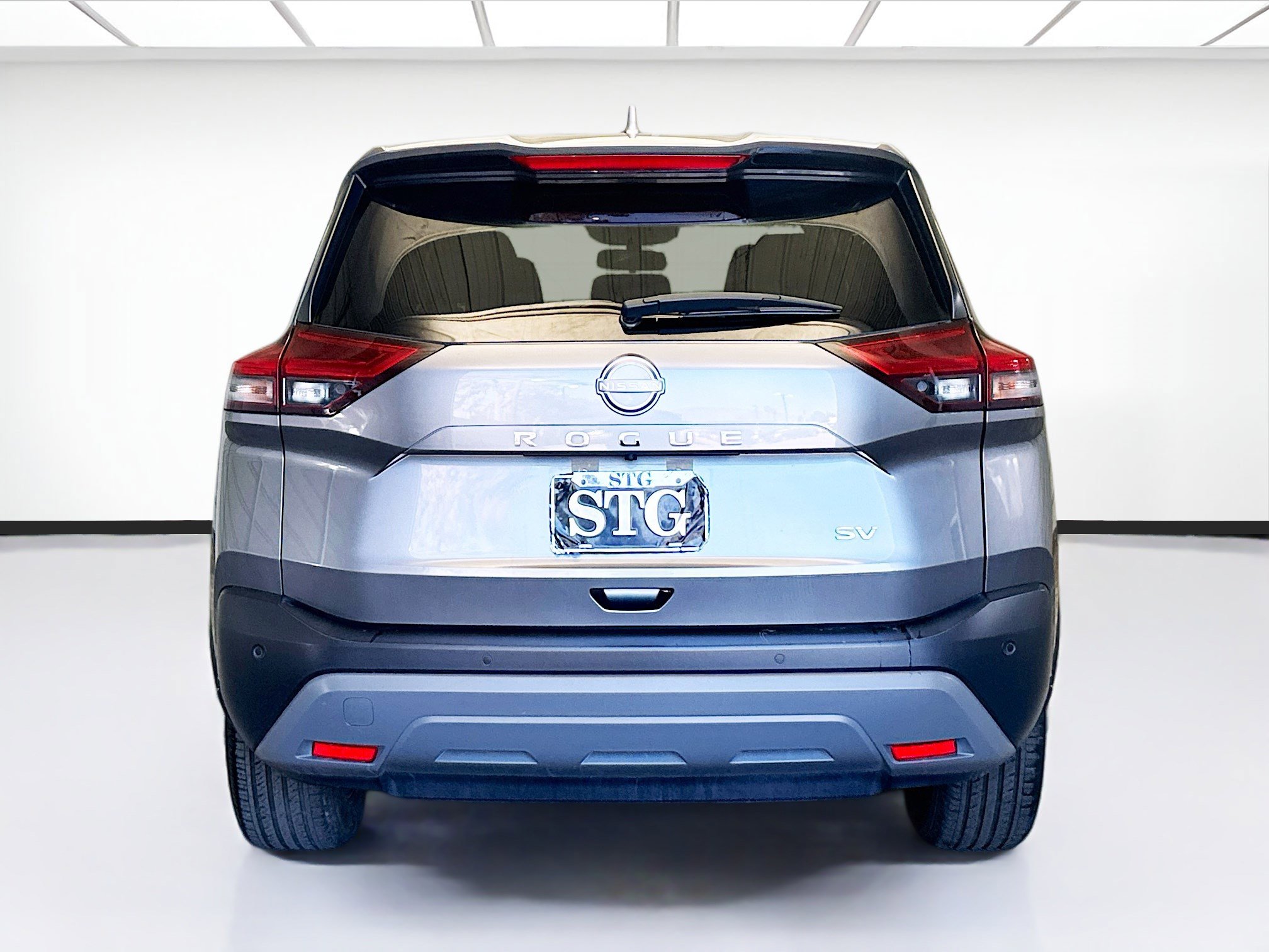 Used 2023 Nissan Rogue SV image 5