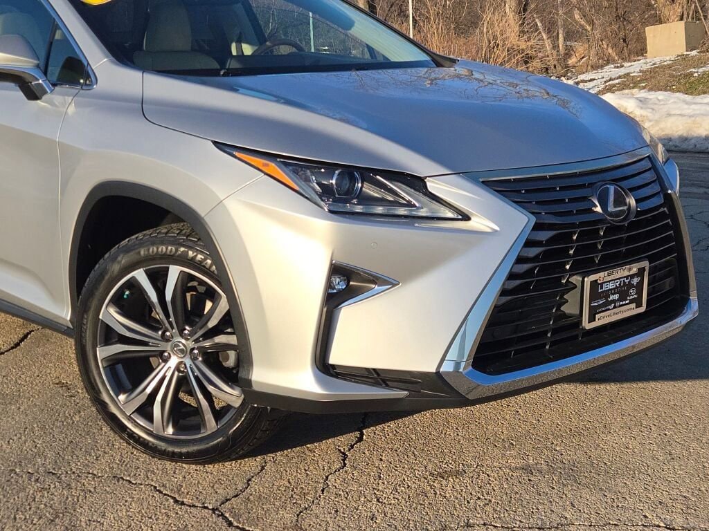Used 2018 Lexus RX 350L FWD image 2