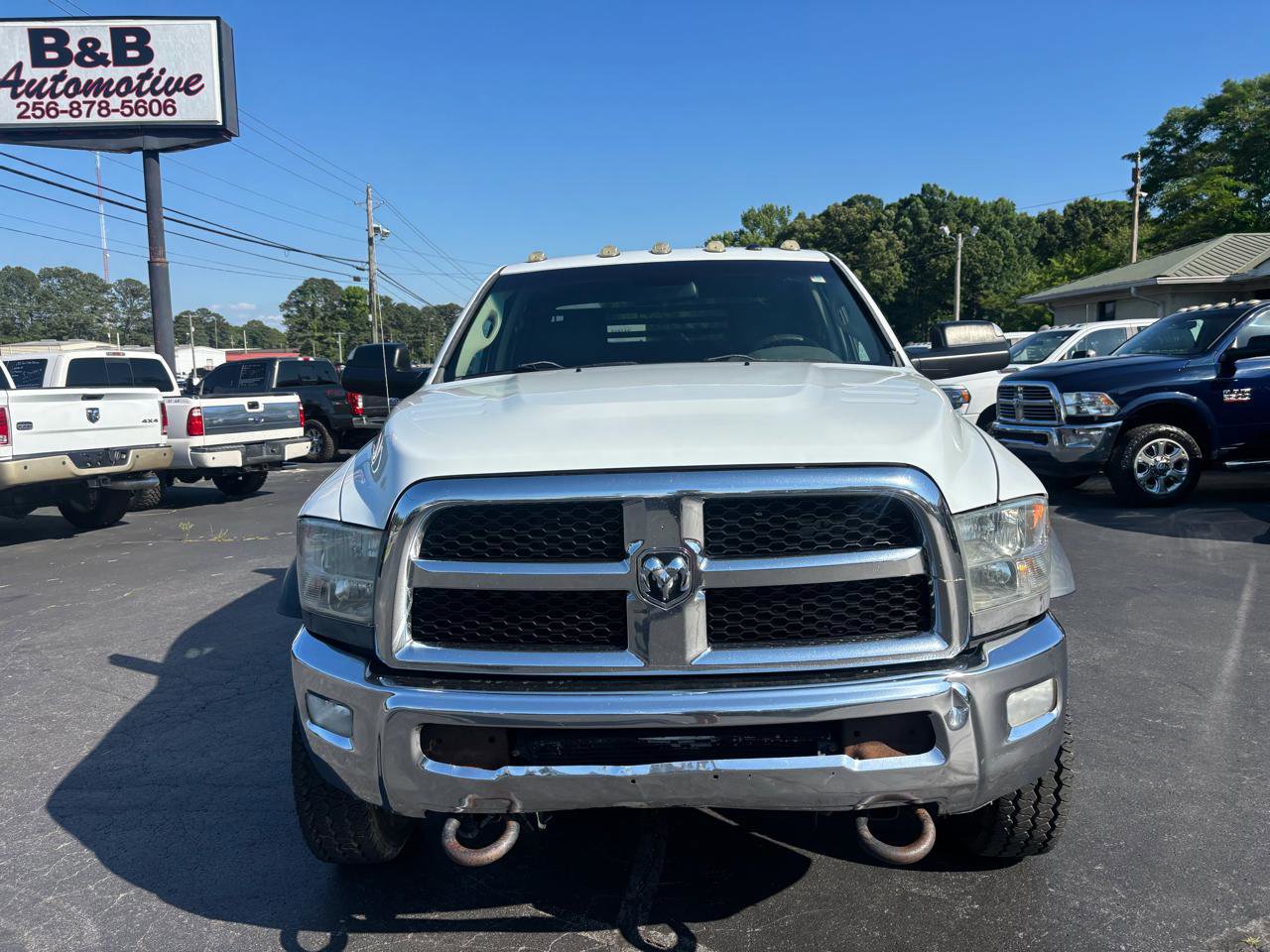 Used 2015 RAM 5500 Tradesman w/ Chrome Appearance Group AWD/4WD image 2