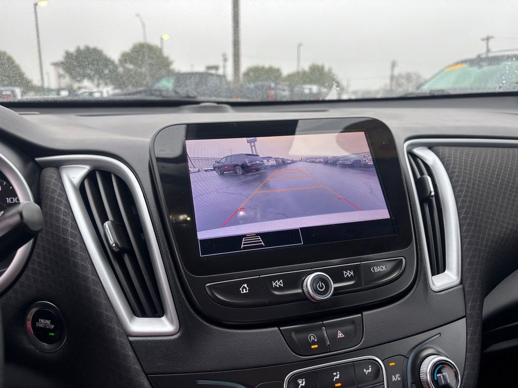 Used 2023 Chevrolet Malibu LT image 22