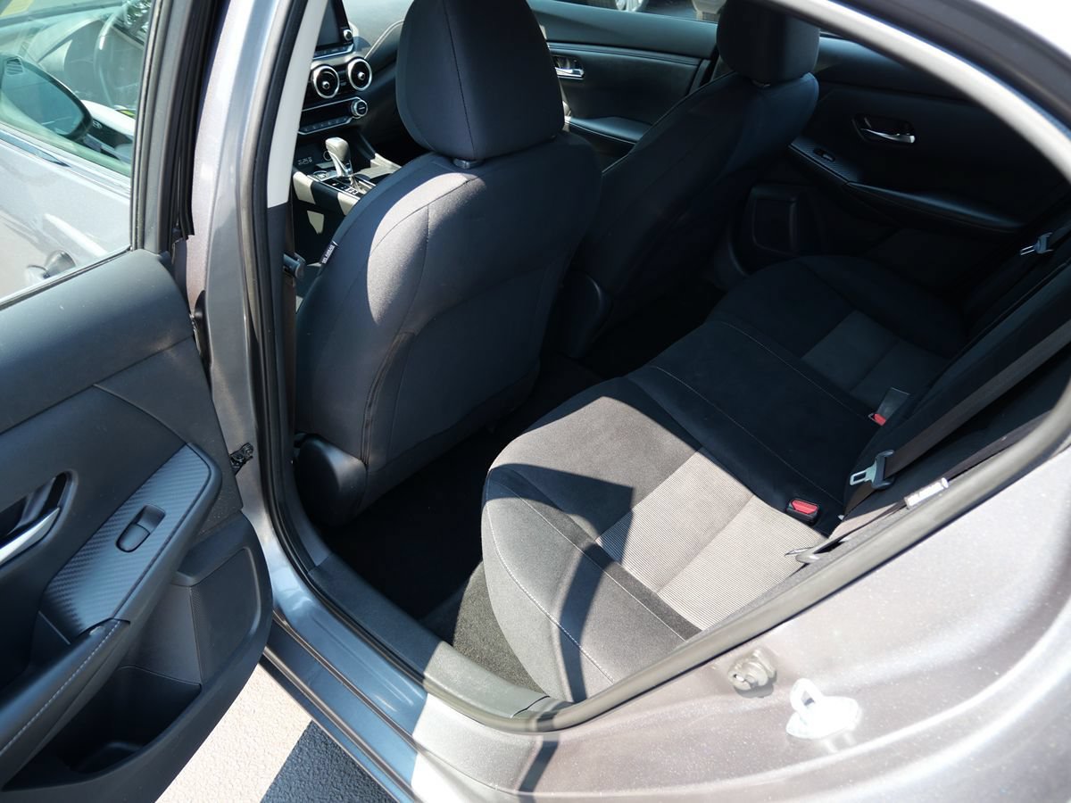 Used 2020 Nissan Sentra SV FWD image 18