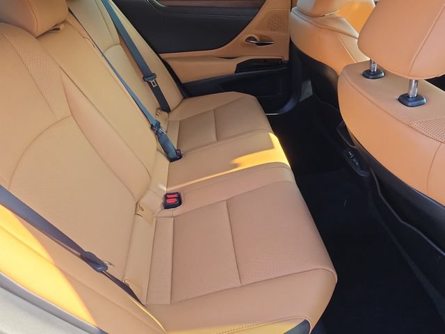 Used 2023 Lexus ES 300h w/ Premium Package FWD image 17