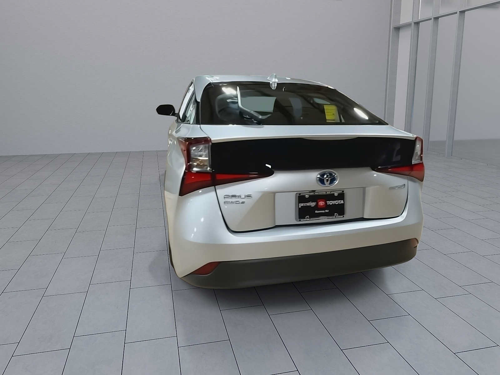 Used 2022 Toyota Prius LE AWD/4WD image 7