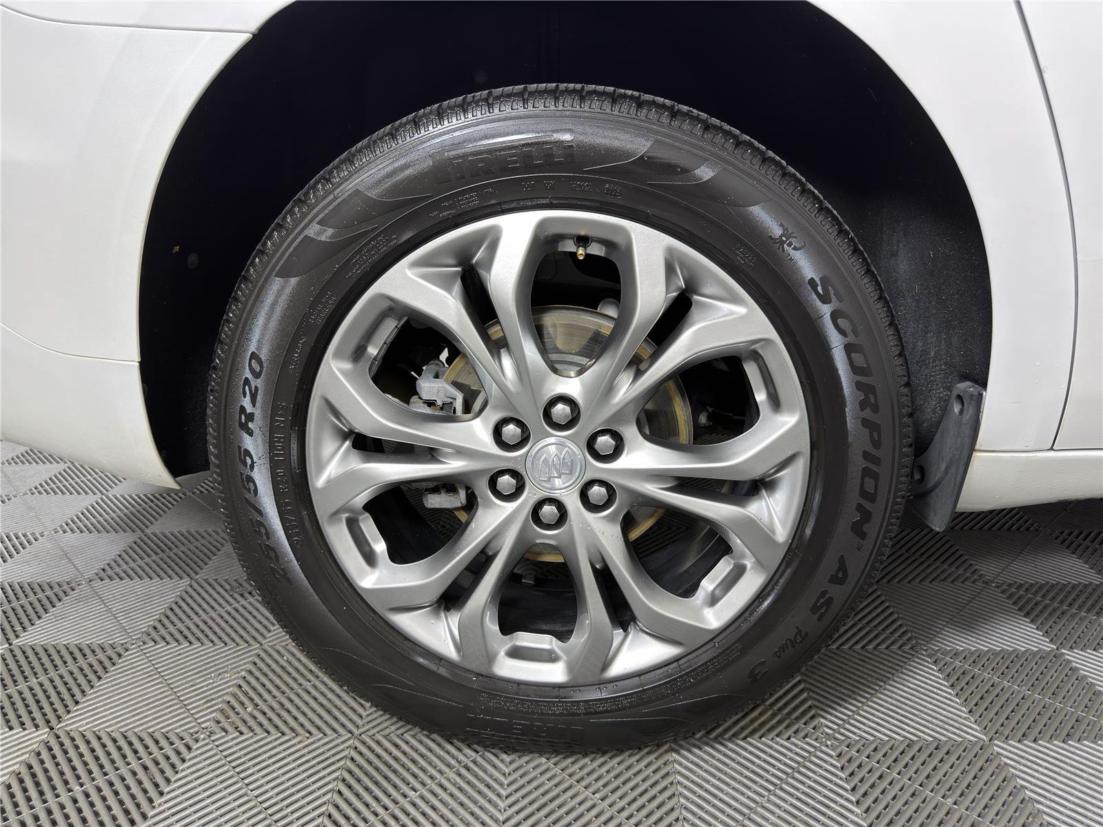 Used 2021 Buick Enclave Avenir w/ Avenir Technology Package FWD image 16