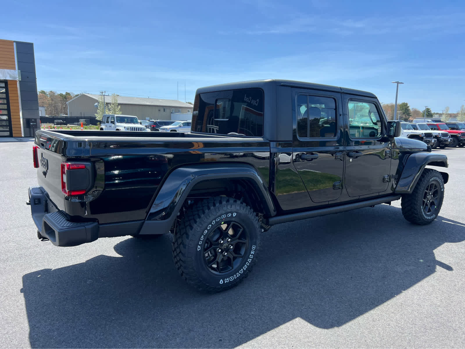 New 2025 Jeep Gladiator Sport image 9