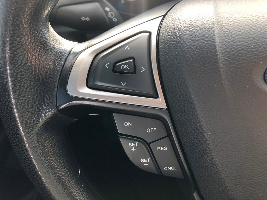 Used 2017 Ford Fusion SE image 13