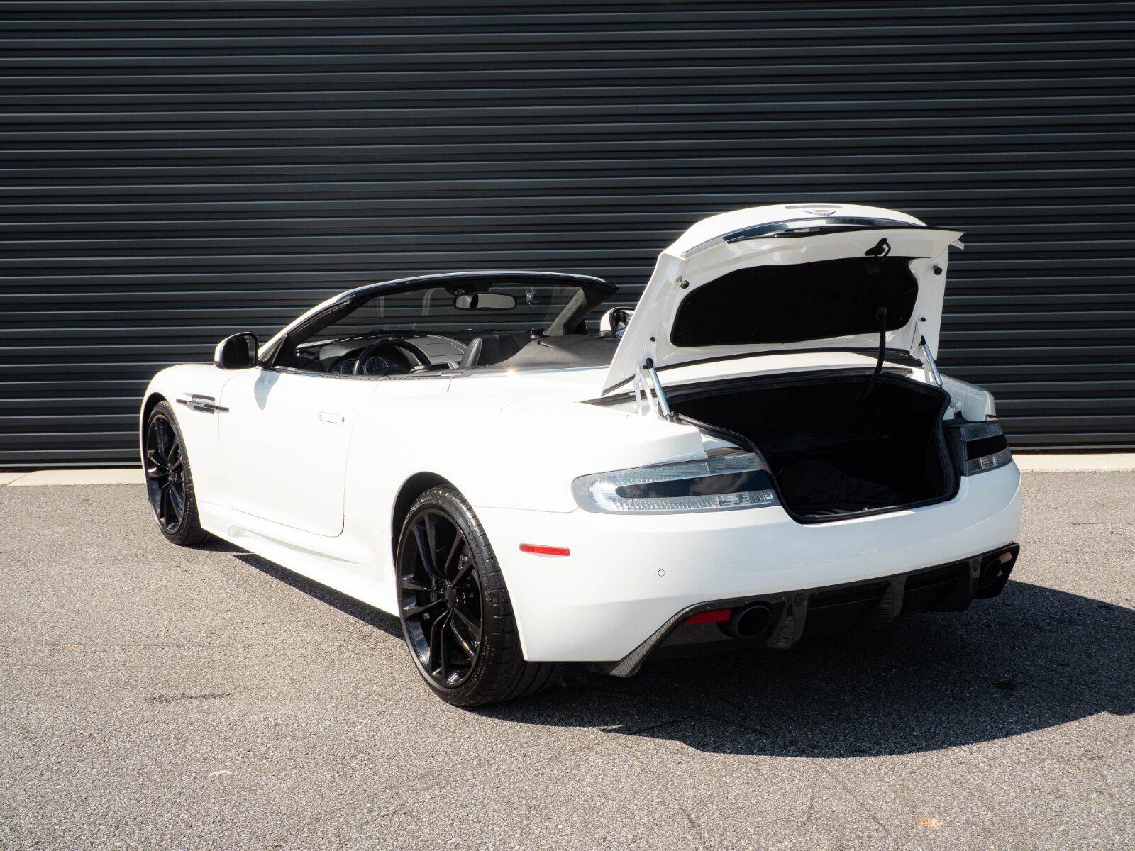 Used 2011 Aston Martin DBS Volante RWD image 31