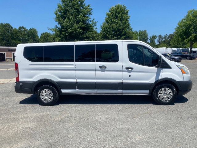 Used 2015 Ford Transit 350 XLT RWD image 3