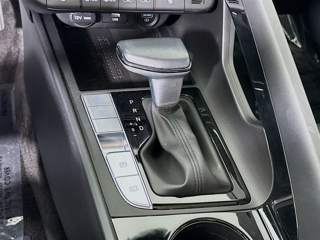 Certified 2023 Hyundai Elantra Limited FWD image 11